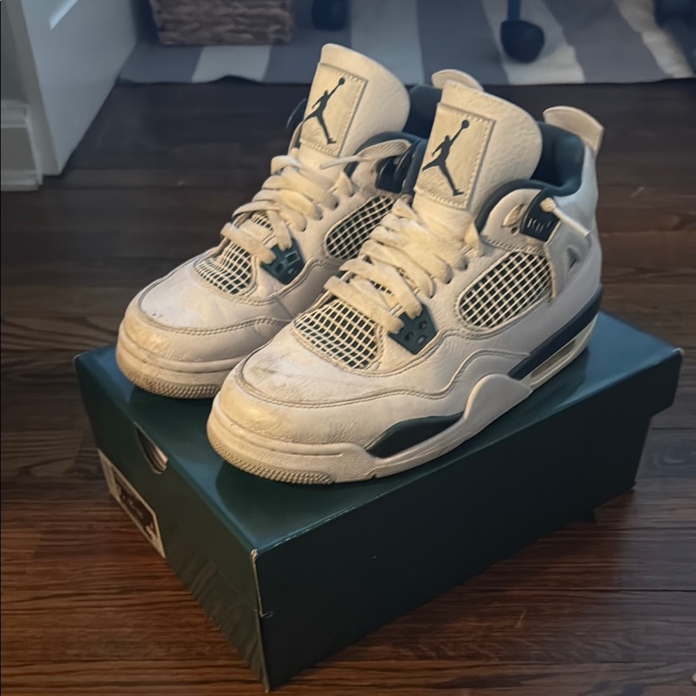 Jordan 4 Retro GS in White and Oxidized Green